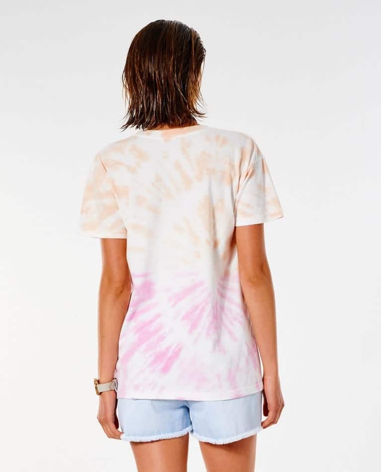 This is an image of Maui Nix Sale Items Tees and Tops Women RIP CURL WOMEN’S TROPICAL PARADISE OVERSIZED TEE