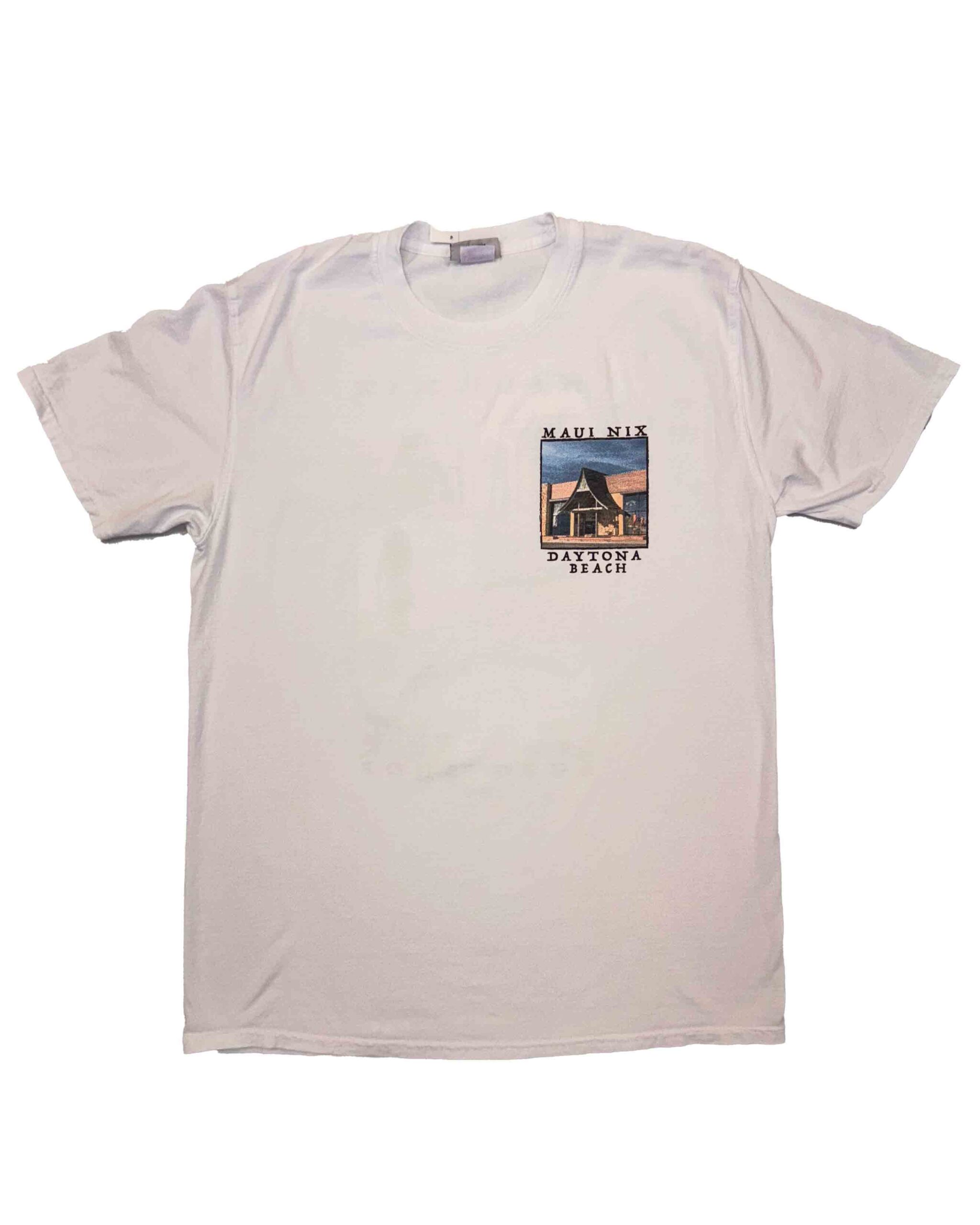 This is an image of Maui Nix six squares tee
