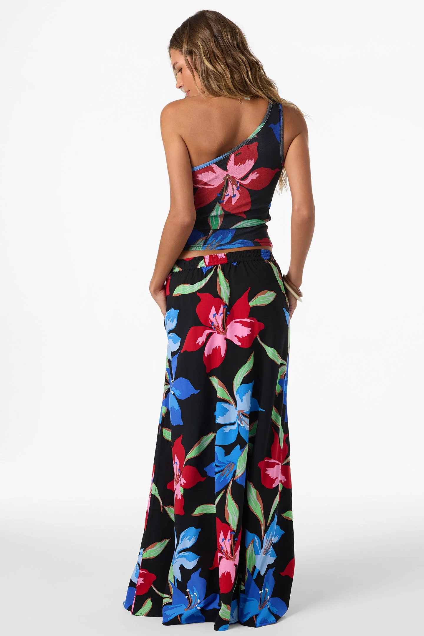 This is an image of oneill womens Lindon Floral Skirt
